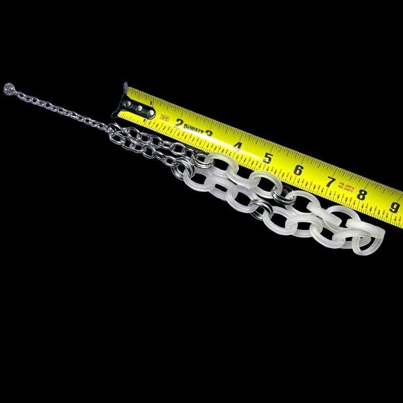 RJ Graziano Acrylic Lucite Necklace Clear Frosted Link Silver Tone Metal Chunky - Picture 9 of 10